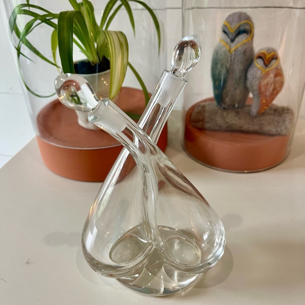 Cruets  Mid-Century Modern period, making them sought-after vintage items today.